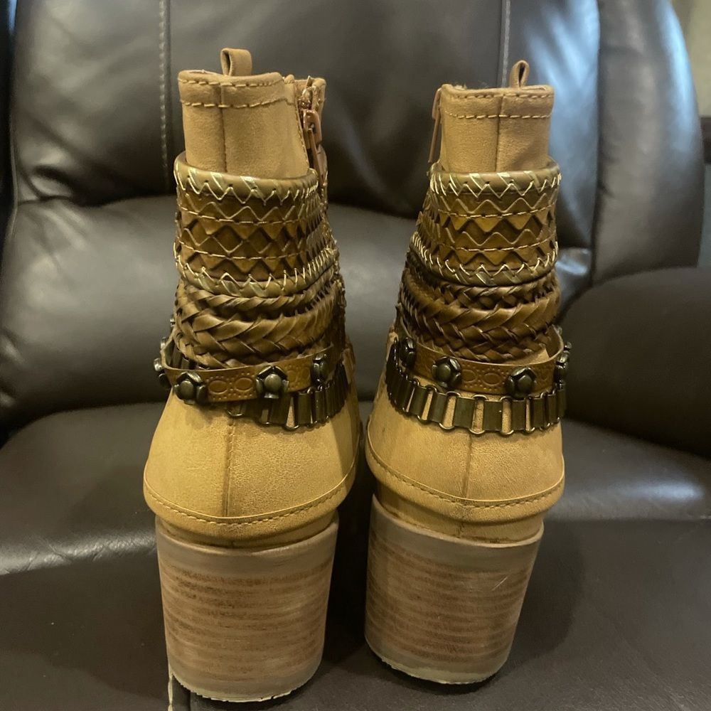 Carlos Santana ladies boots - Picture 5 of 9